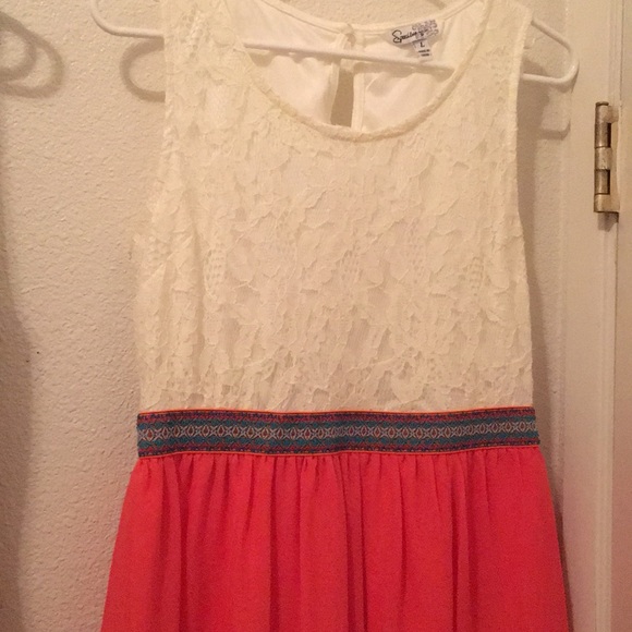 Lace White and coral casual dress - Picture 4 of 4